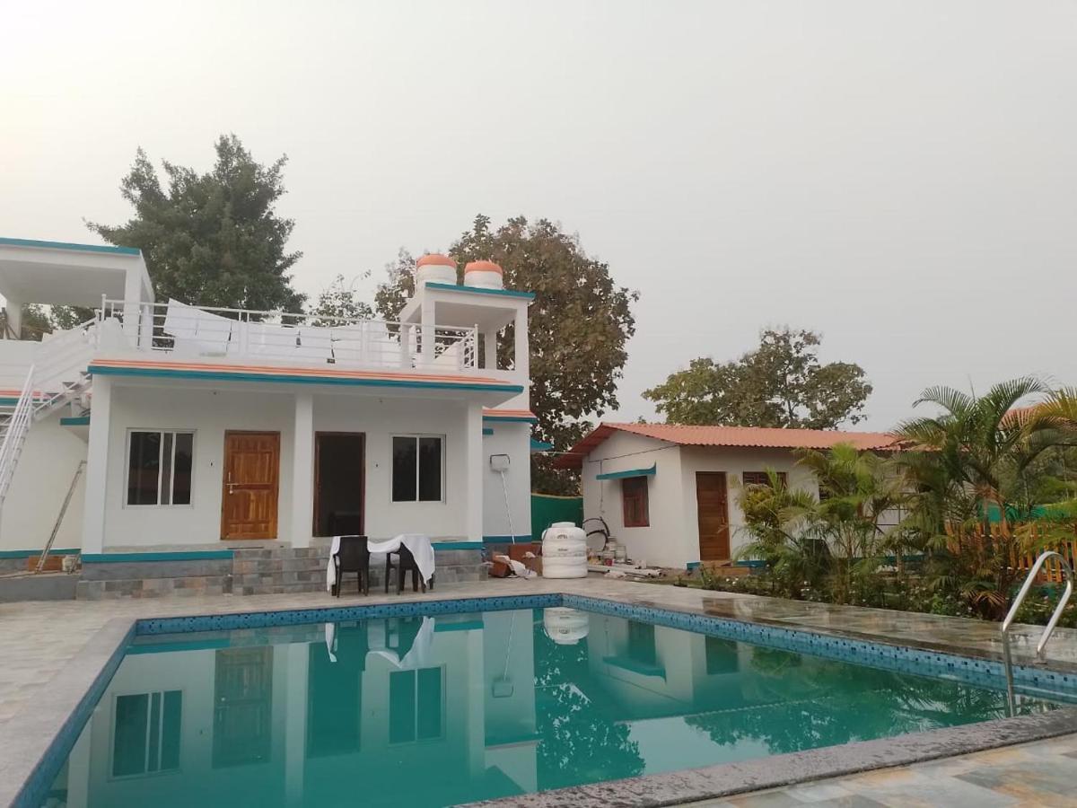 Mohor Retreat Hotell Alībāg Exteriör bild